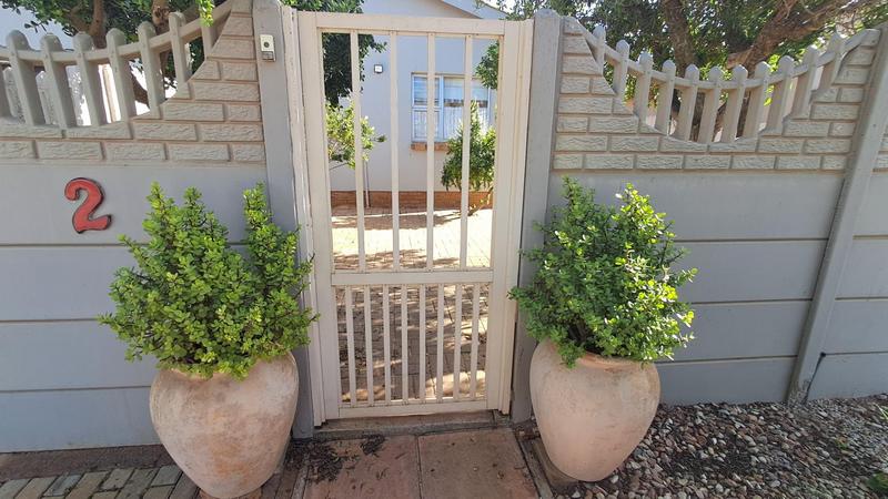 3 Bedroom Property for Sale in Britannia Bay Western Cape